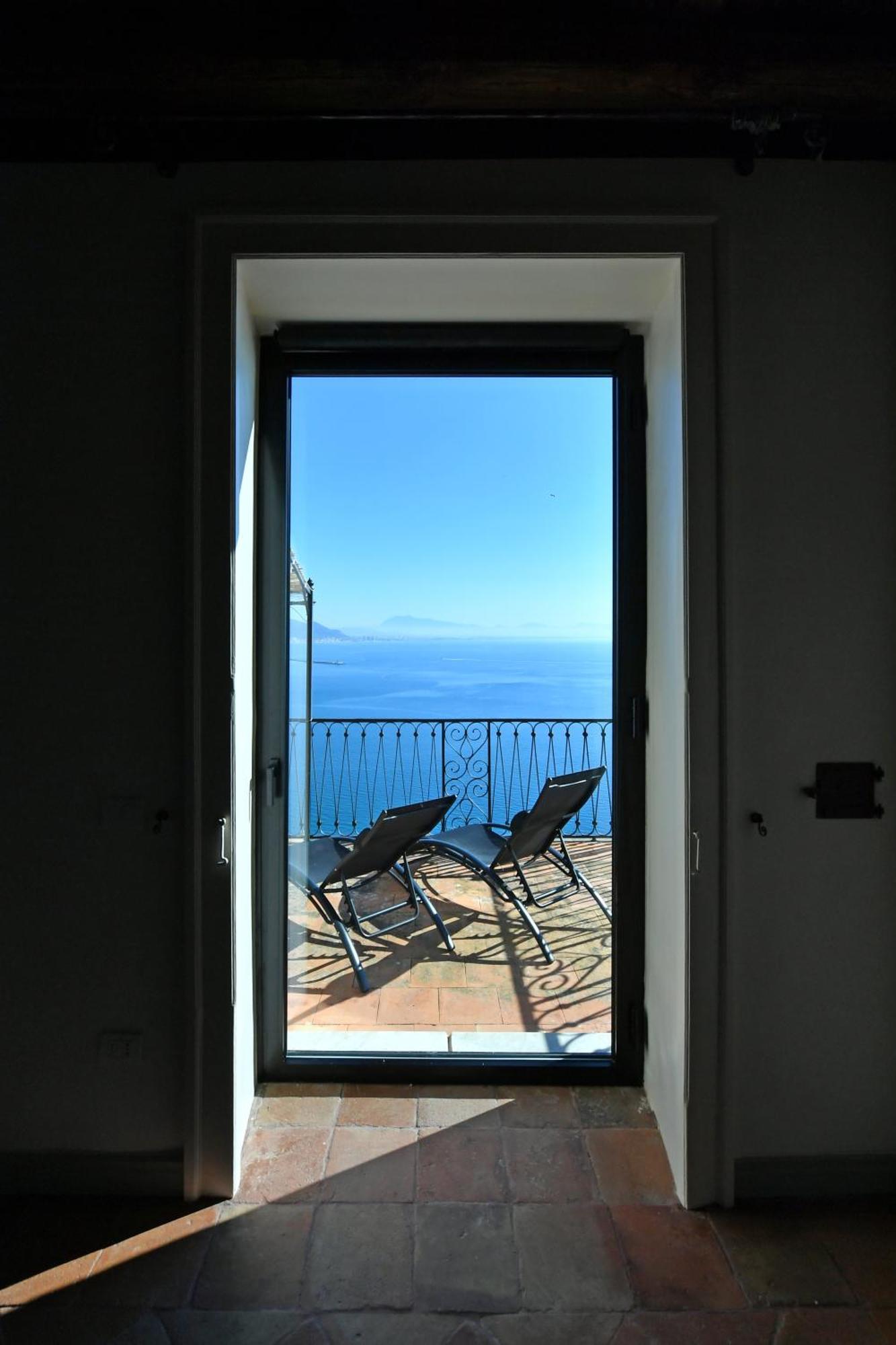 In Costa Relais & Luxury Suites Vietri Extérieur photo