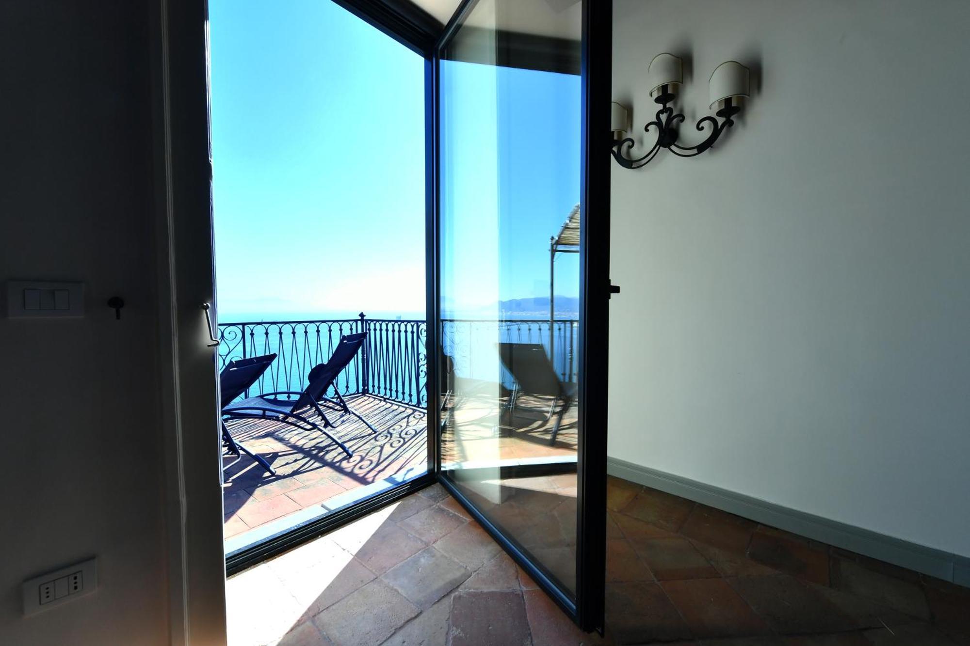 In Costa Relais & Luxury Suites Vietri Extérieur photo
