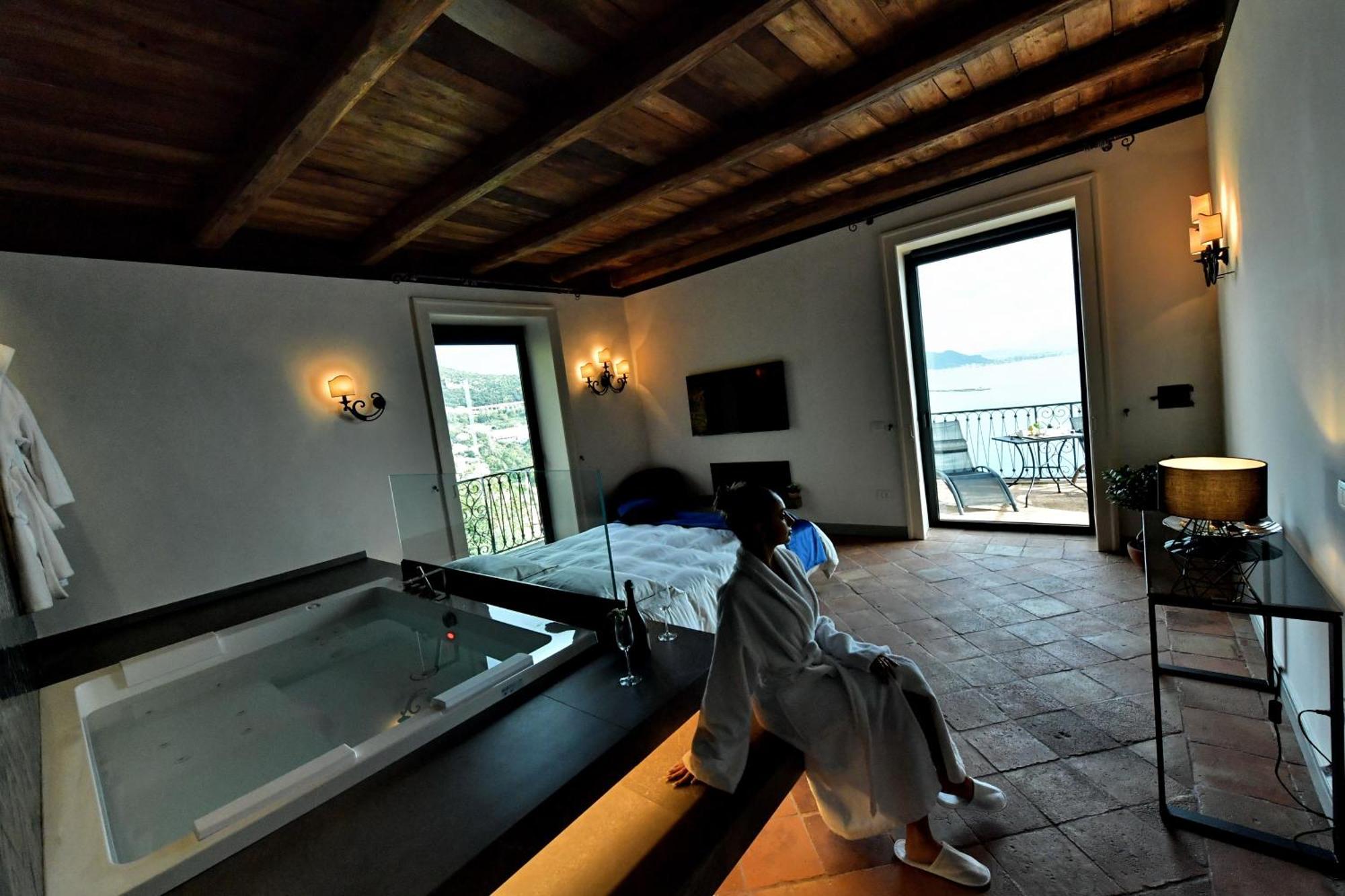 In Costa Relais & Luxury Suites Vietri Extérieur photo