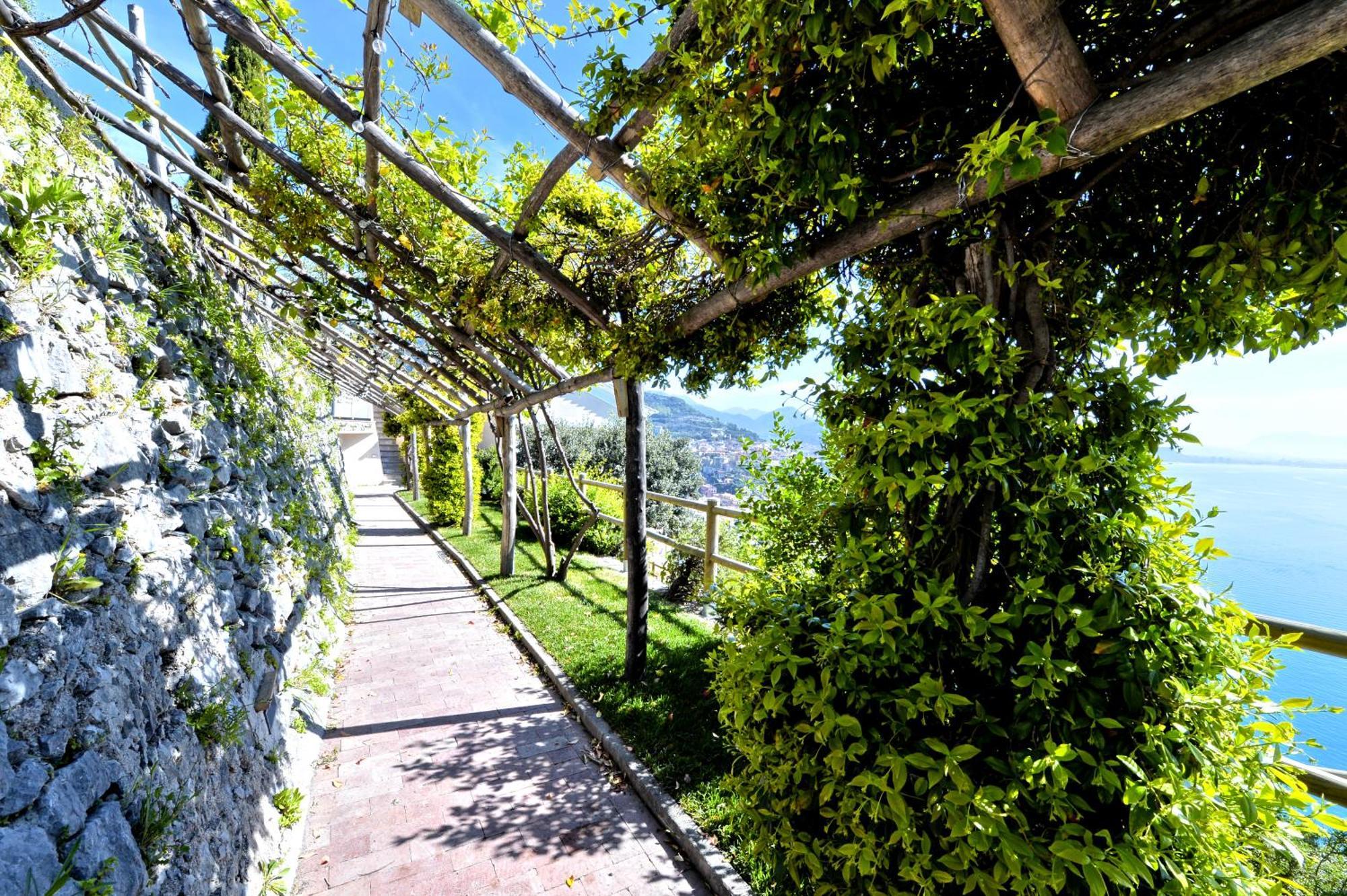 In Costa Relais & Luxury Suites Vietri Extérieur photo